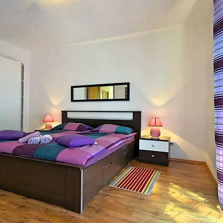 App Lukas Apartman *